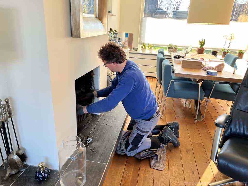 Schouwveger Dordrecht kleed schoorsteenreiniger Schouwveger Dordrecht kleed schoorsteenreiniger